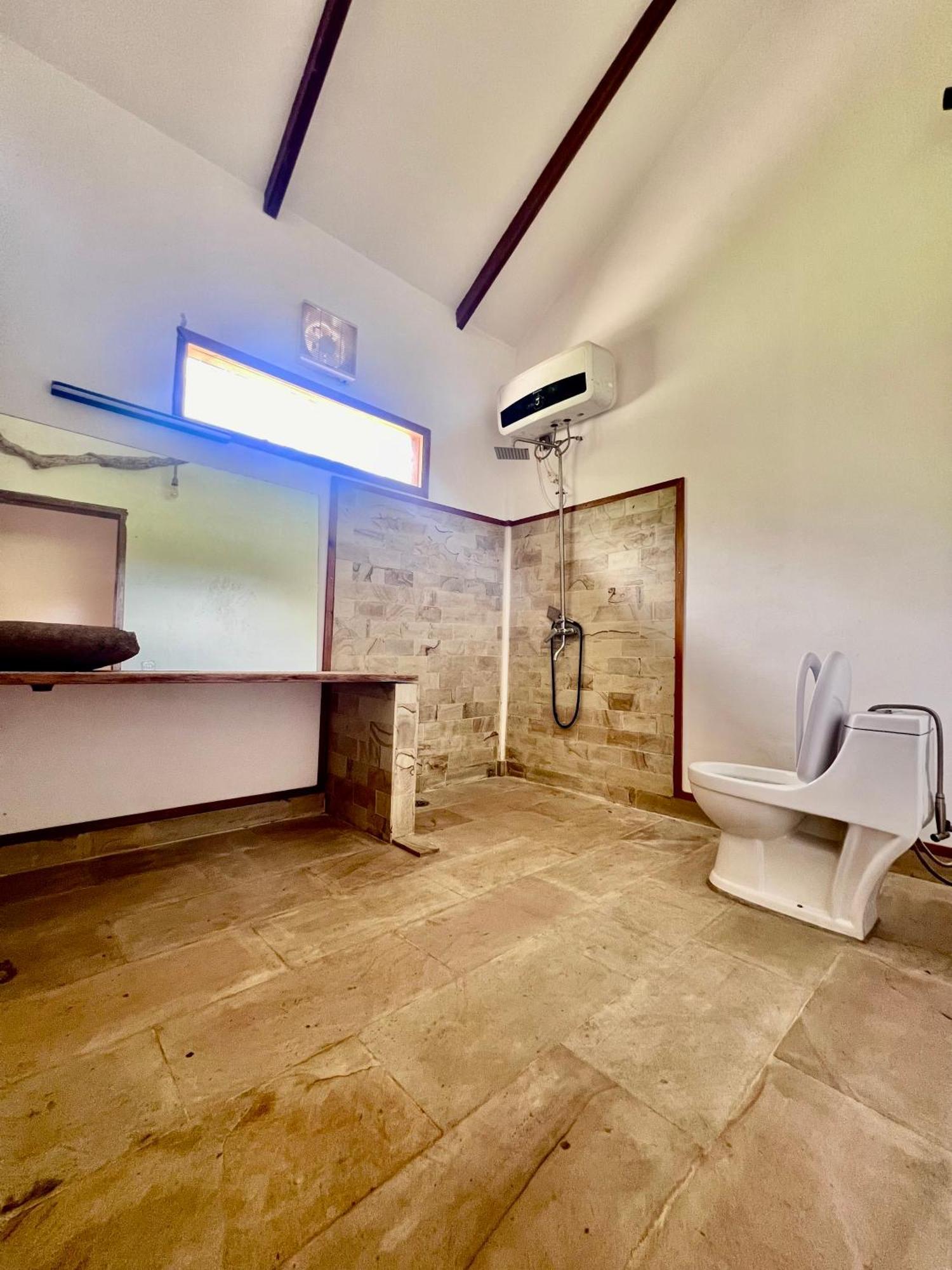 Lances Right Surfhouse Otel Katiet Dış mekan fotoğraf