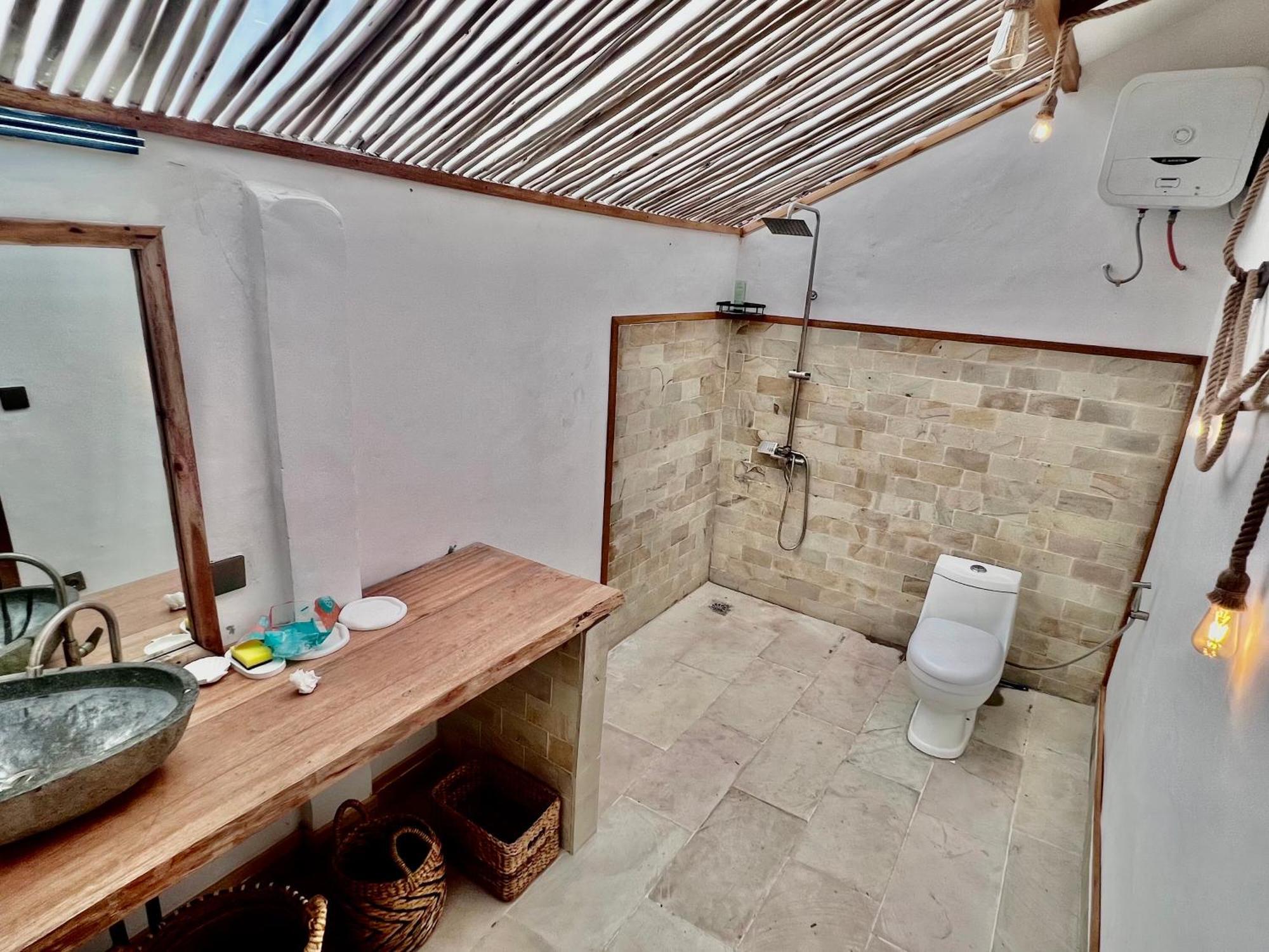 Lances Right Surfhouse Otel Katiet Dış mekan fotoğraf